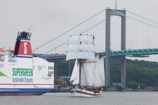Vega Gamleby arriving